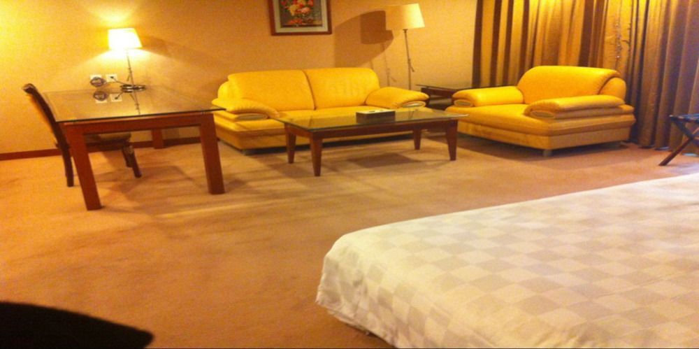 New Times Hotel Shenzhen Railway Station Buitenkant foto