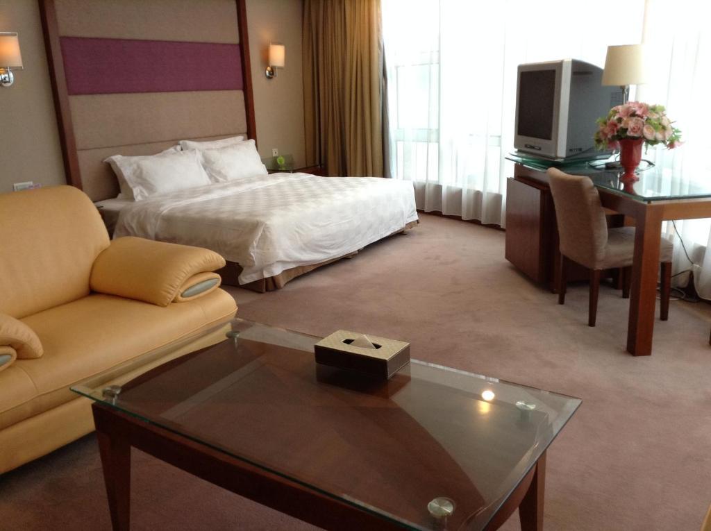 New Times Hotel Shenzhen Railway Station Buitenkant foto