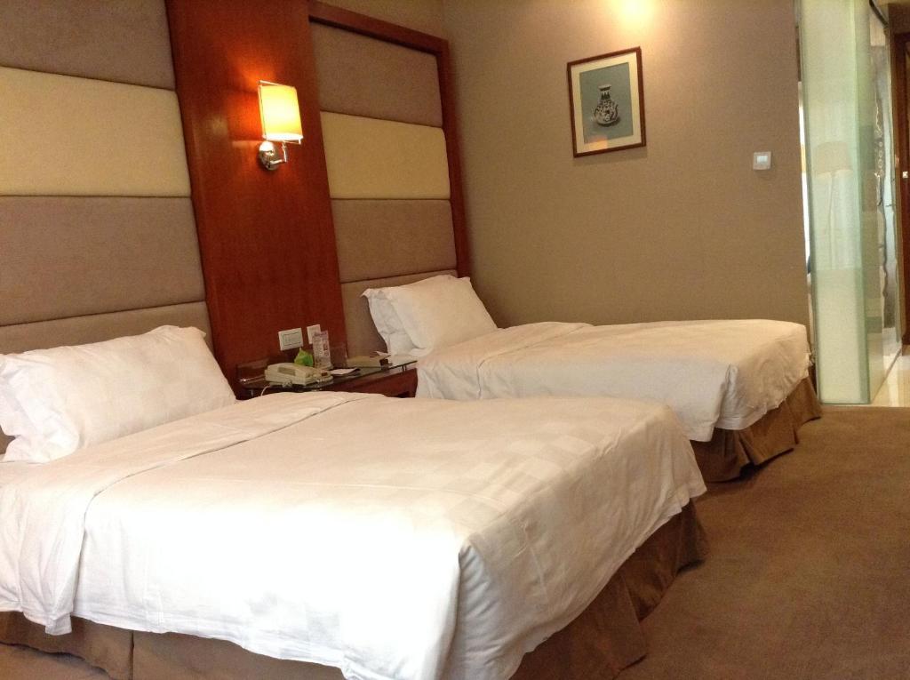 New Times Hotel Shenzhen Railway Station Buitenkant foto